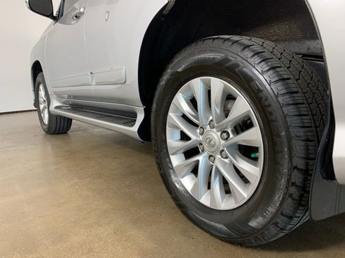 Used 2014 Lexus GX 460 image 39