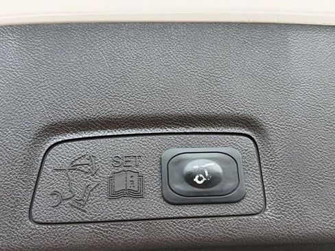Used 2015 Lincoln MKC AWD w/ Equipment Group 102A Reserve image 8