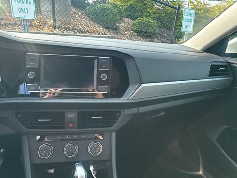 Used 2020 Volkswagen Jetta S FWD image 6