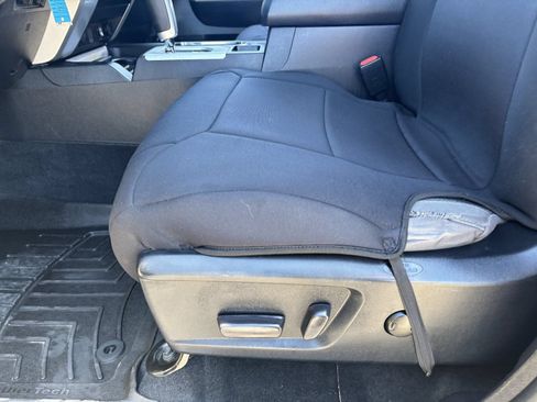 Used 2019 Toyota Tundra SR5 w/ SR5 Convenience Package RWD image 20