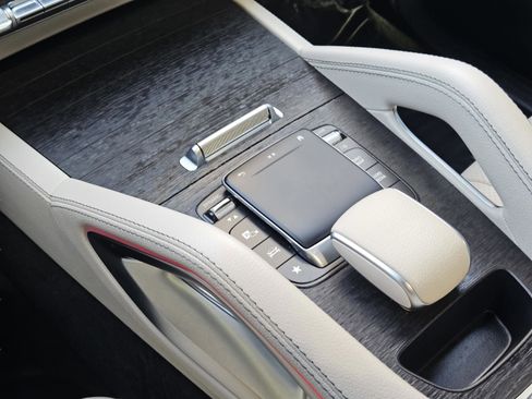 Used 2021 Mercedes-Benz GLE 350 image 19