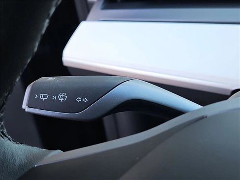 Used 2025 Tesla Model Y Long Range AWD/4WD image 22
