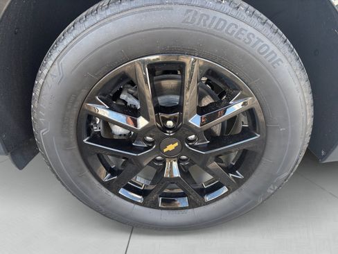 Used 2023 Chevrolet Equinox LS w/ LS Convenience Package AWD/4WD image 14