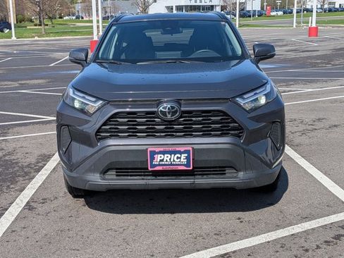 Used 2025 Toyota RAV4 XLE image 2