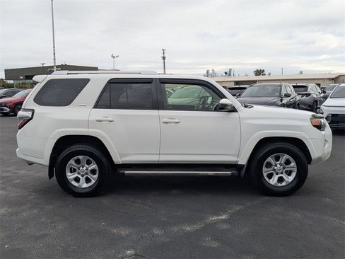Used 2017 Toyota 4Runner SR5 image 4