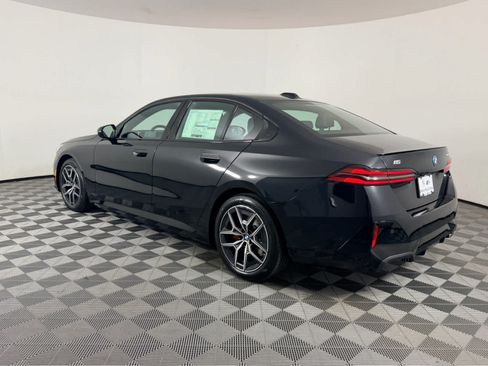 New 2027 BMW i5 eDrive40 w/ M Sport Package RWD image 5