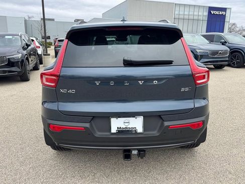 Used 2026 Volvo XC40 B5 Plus image 3