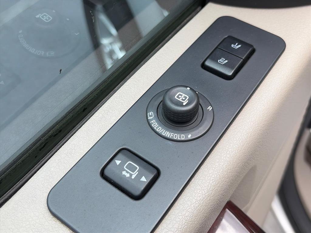 Used 2010 Ford F350 Lariat RWD image 25