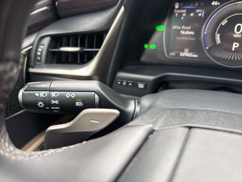 Used 2021 Lexus ES 300h w/ Accessory Package image 23