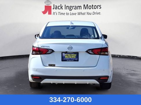 New 2025 Nissan Versa SV w/ Trunk Package image 4