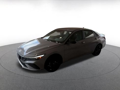 Used 2026 Hyundai Elantra Sport FWD image 8