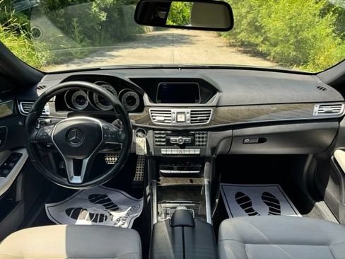 Used 2015 Mercedes-Benz E 350 4MATIC Sedan image 21