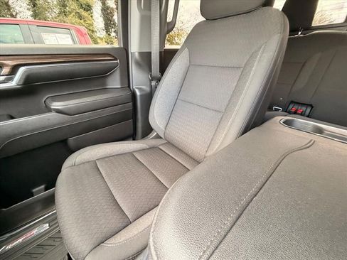 Used 2024 Chevrolet Silverado 1500 LT Trail Boss w/ Convenience Package II image 28