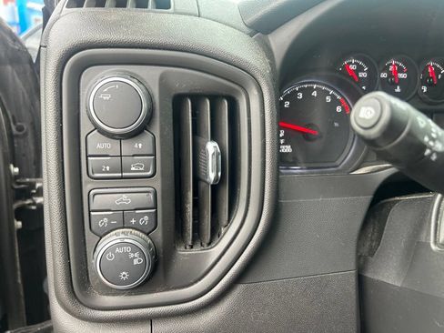 Used 2023 Chevrolet Silverado 1500 Custom AWD/4WD image 13