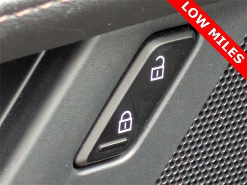 Used 2025 MAZDA MAZDA3 s image 24