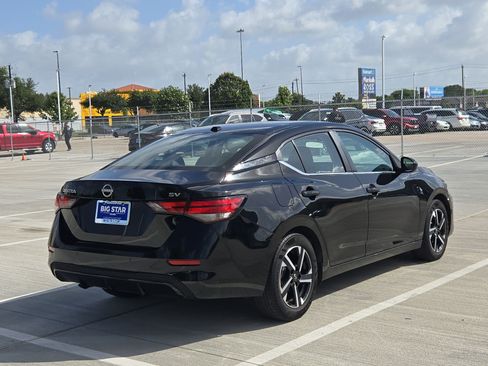 Used 2024 Nissan Sentra SV FWD image 3