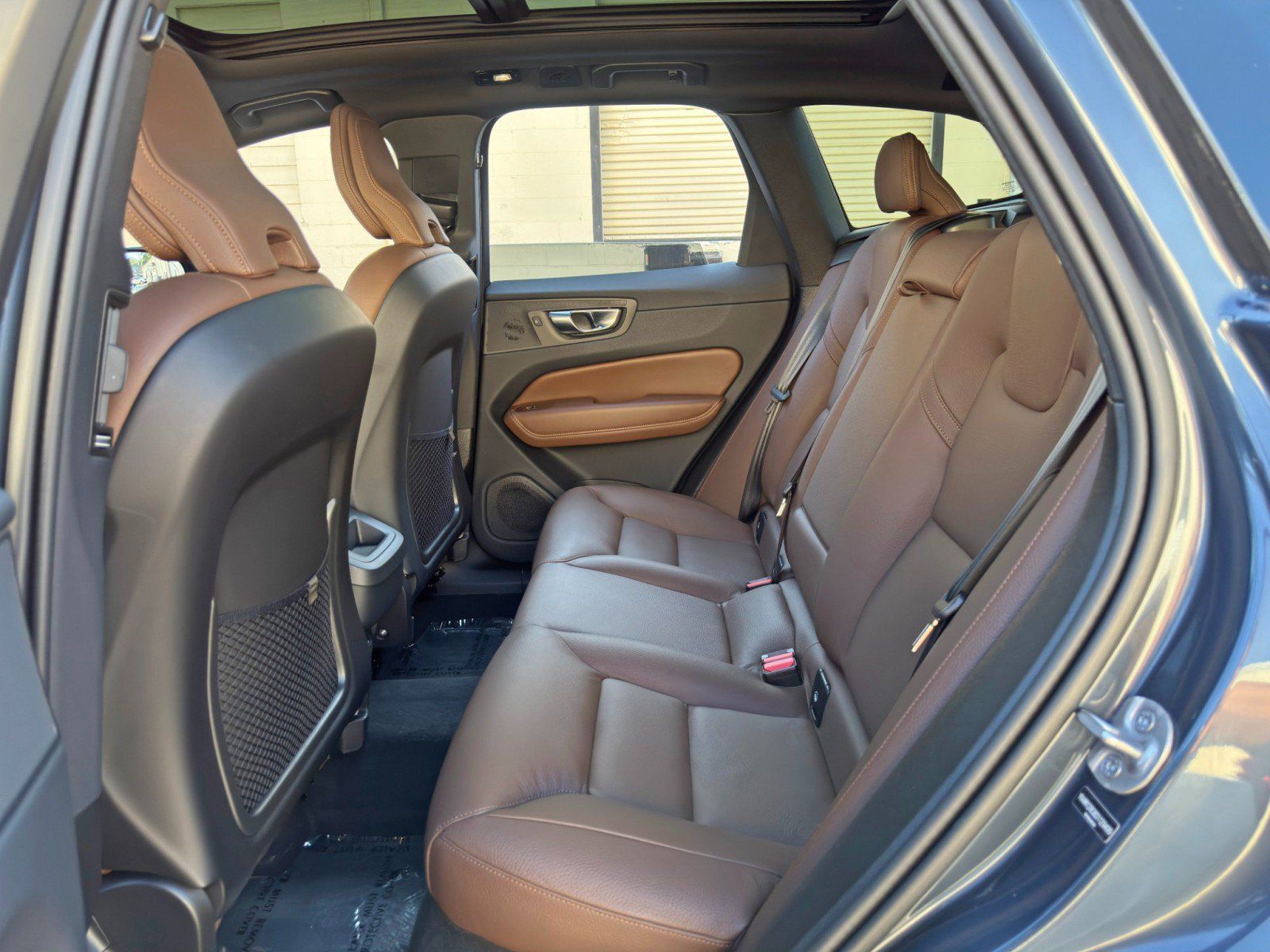 Used 2025 Volvo XC60 B5 Plus w/ Protection Package Premier AWD/4WD image 41