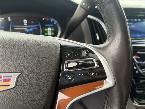 Used 2018 Cadillac Escalade ESV Luxury AWD/4WD image 43