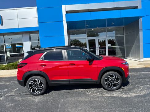 New 2026 Chevrolet TrailBlazer RS w/ Convenience Package AWD/4WD image 3
