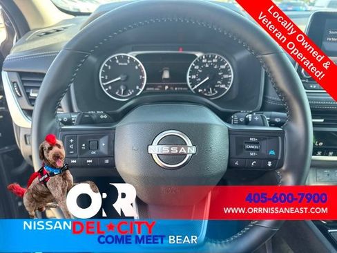 Used 2026 Nissan Rogue SV AWD/4WD image 16