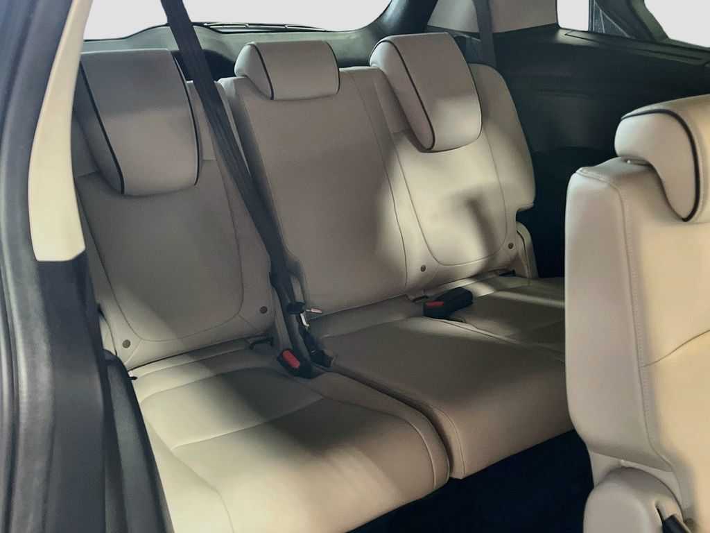 Used 2025 Honda Odyssey Touring image 29