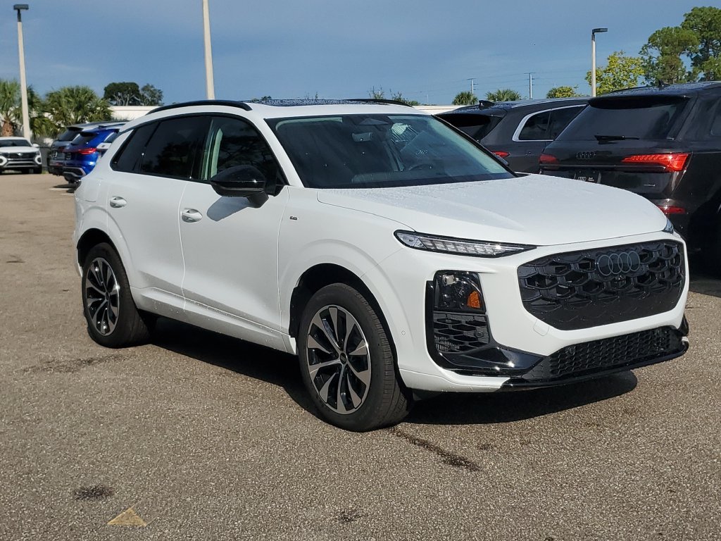 New 2026 Audi Q3 quattro 2.0T AWD/4WD image 2