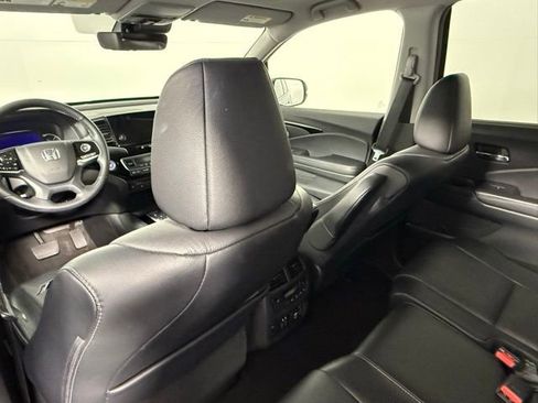 Used 2019 Honda Pilot Touring image 35