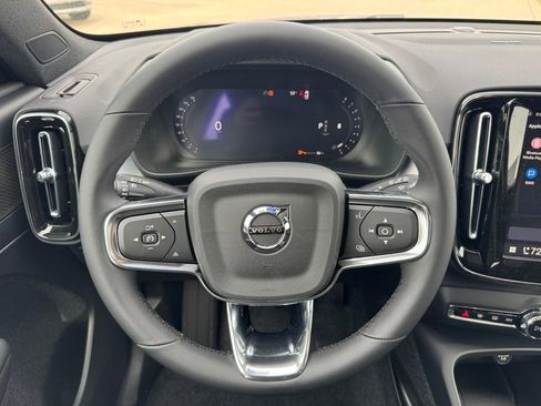 New 2026 Volvo XC40 B5 Ultra w/ Climate Package AWD/4WD image 11