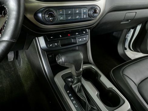 Used 2018 GMC Canyon Denali image 17