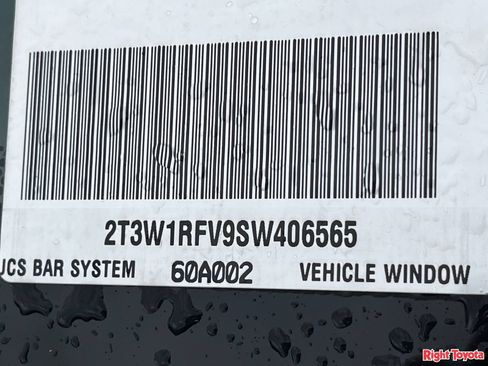 Certified 2025 Toyota RAV4 XLE FWD image 34