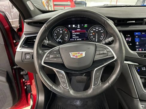 Used 2025 Cadillac XT5 Premium Luxury w/ Technology Package AWD/4WD image 15