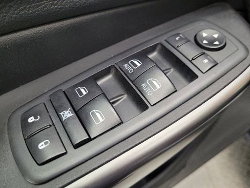 Used 2020 Jeep Cherokee Limited FWD image 27