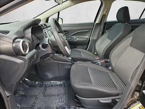 Used 2020 Nissan Versa S image 22