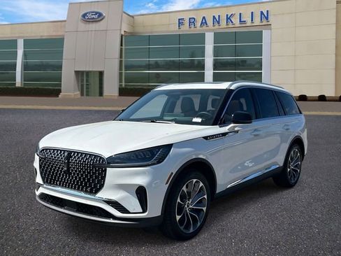 New 2026 Lincoln Aviator Reserve w/ Luxury Package image 3