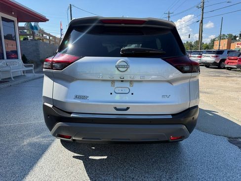 Used 2023 Nissan Rogue SV FWD image 6