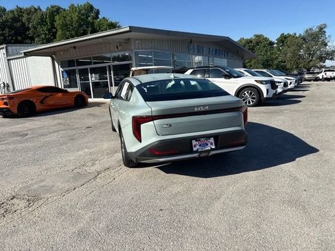 Used 2025 Kia K4 FWD image 22