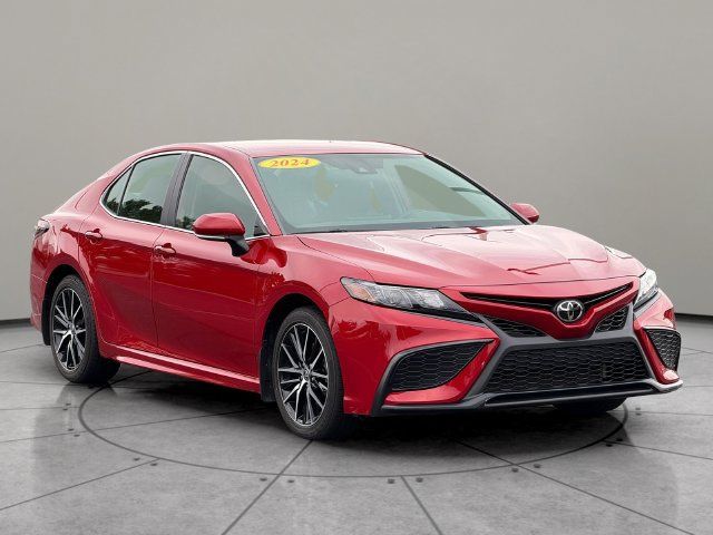 Certified 2024 Toyota Camry SE w/ Convenience Package FWD image 8