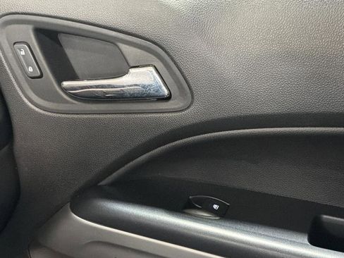 Used 2017 Chevrolet Colorado LT w/ LT Convenience Package image 17