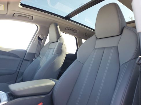 New 2025 Audi Q5 Premium Plus image 17