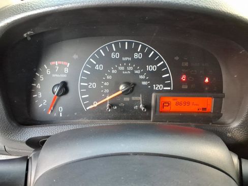 Used 2016 Nissan NV200 S image 27