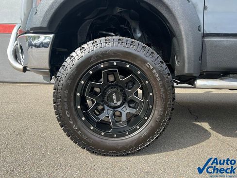 Used 2011 Ford F150 XLT w/ XLT Chrome Pkg image 18