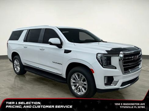 Used 2022 GMC Yukon XL SLT w/ SLT Luxury Package AWD/4WD image 9