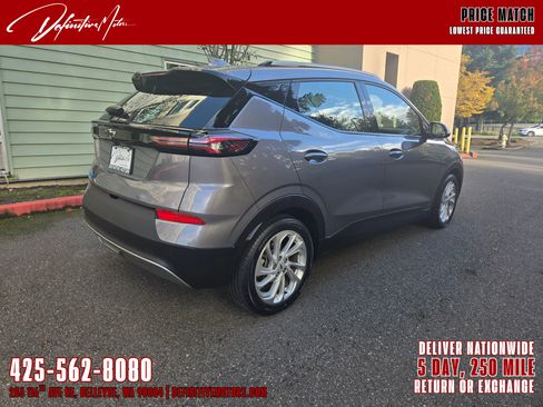 Used 2022 Chevrolet Bolt EUV LT image 3