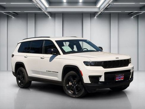 Used 2023 Jeep Grand Cherokee L Laredo AWD/4WD image 1