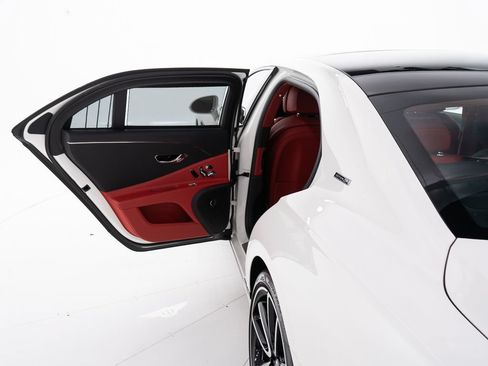 Certified 2024 Bentley Flying Spur W12 AWD/4WD image 22