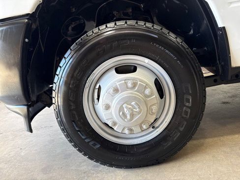 Used 2019 RAM 3500 Tradesman RWD image 29