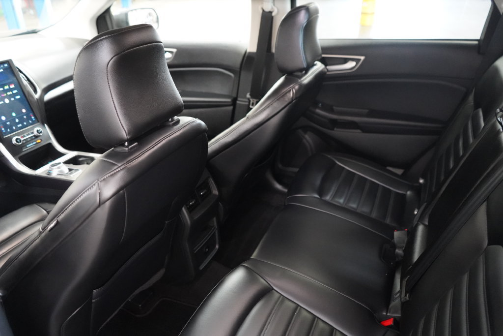 Certified 2024 Ford Edge SEL AWD/4WD image 30