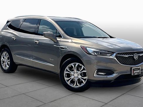 Used 2018 Buick Enclave Avenir w/ Avenir Technology Package FWD image 3