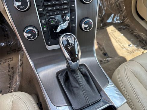 Used 2014 Volvo S60 T5 FWD image 31