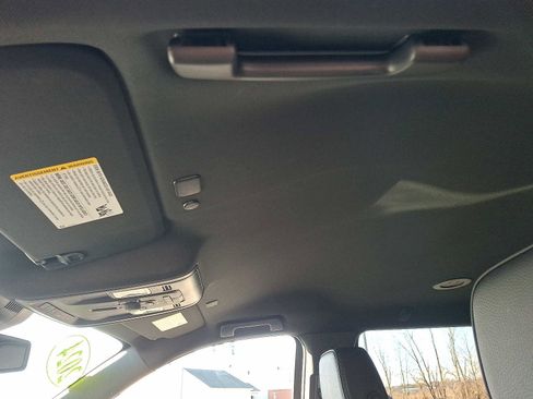 Used 2024 GMC Yukon Denali image 16